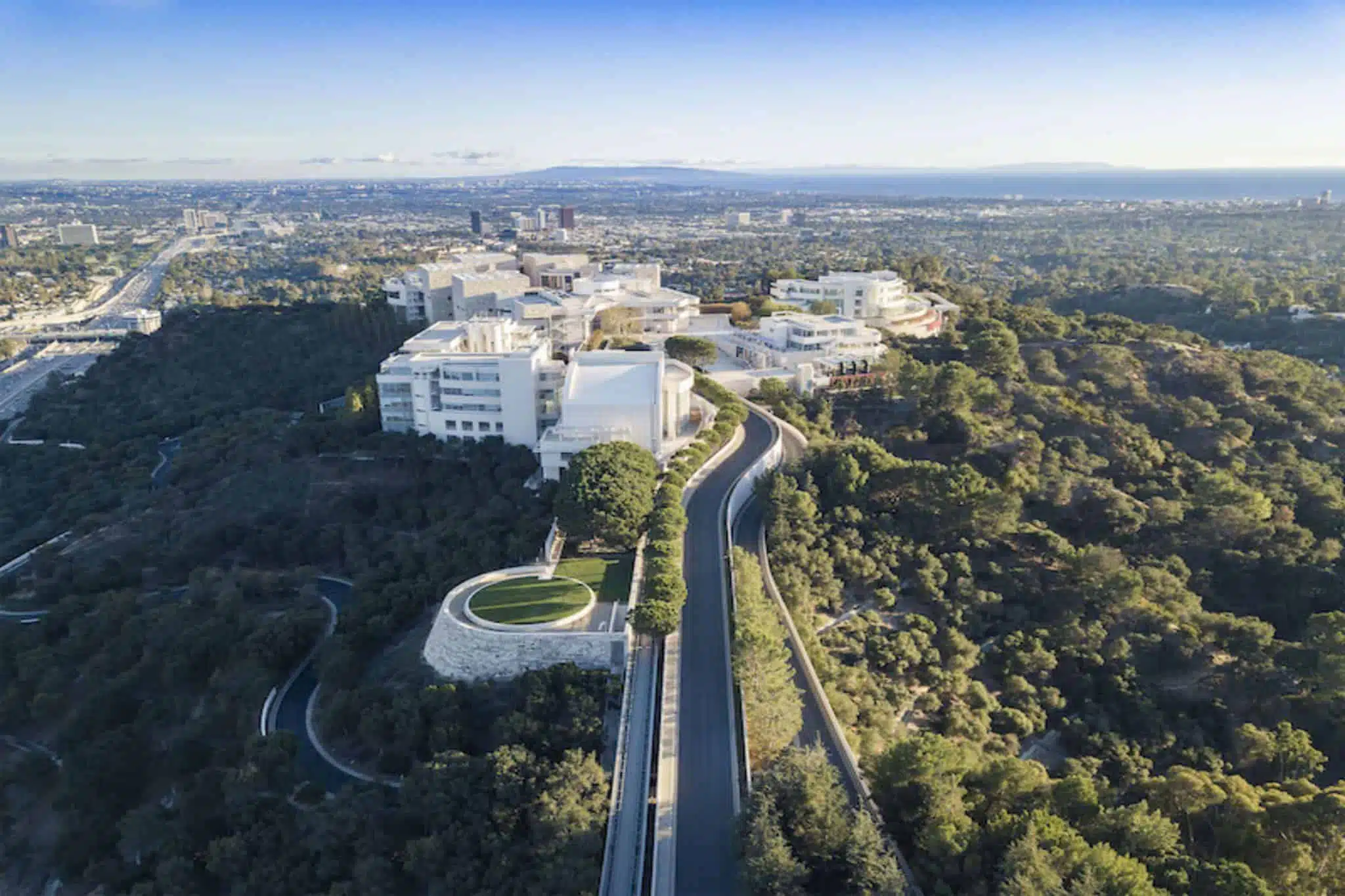 Rosie taxi cab open 24/7 provides airport transportation to and from the getty center ca