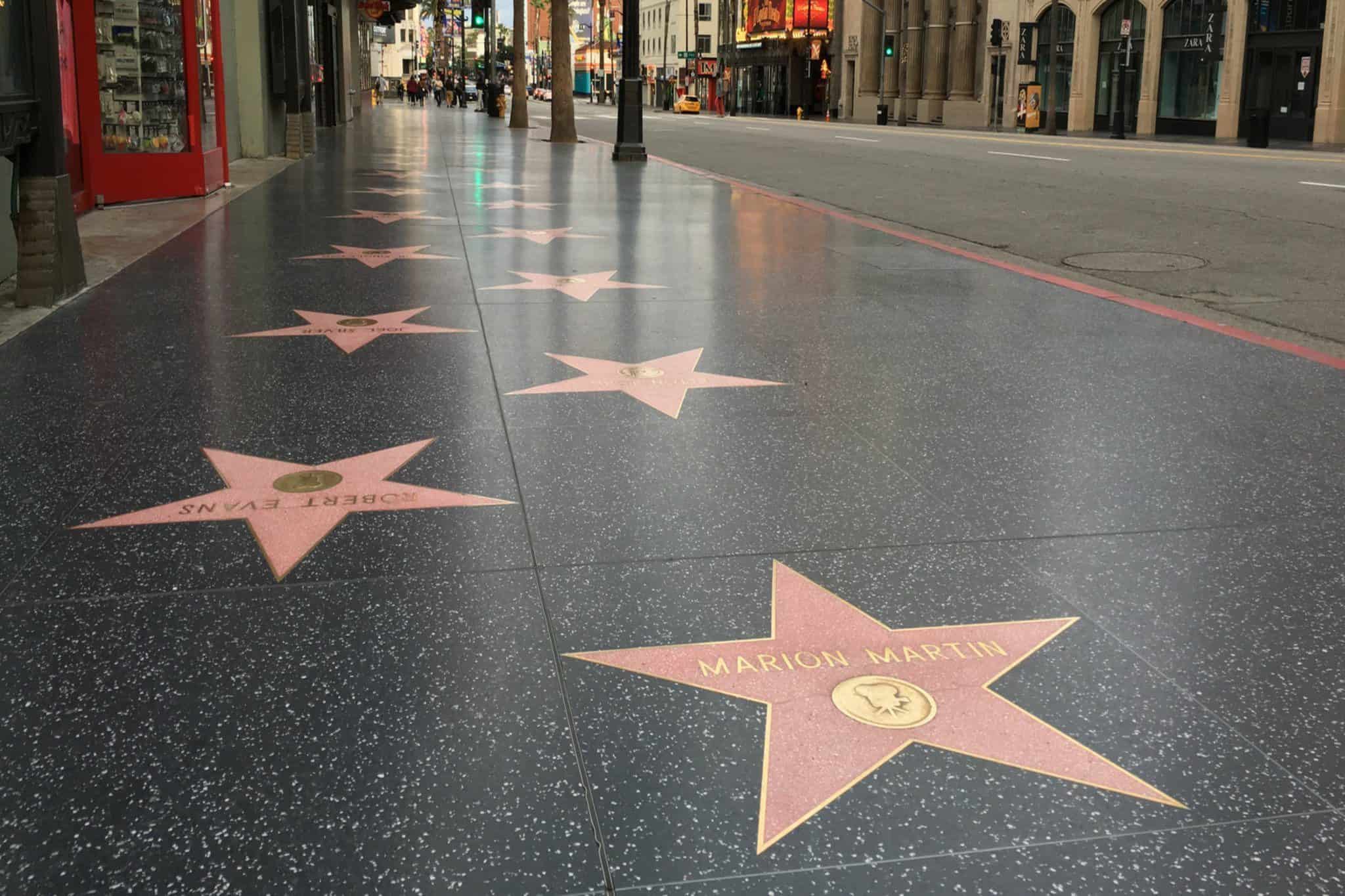 Rosie taxi cab open 24/7 provides airport transportation to and from Los Angeles CA