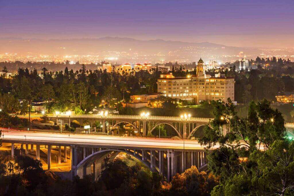 Transportation service Rosie taxi cab provides airport transportation to and from Pasadena CA