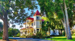 Rosie taxi cab provides airport transportation to and from Camarillo CA