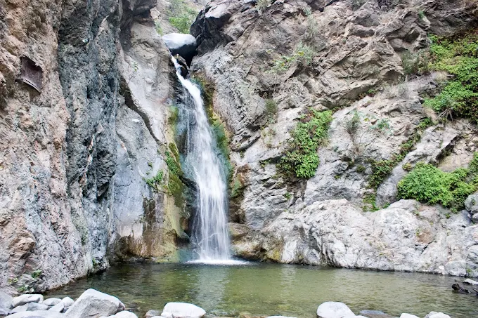 Eaton Canyon hiking trails near Pasadena California