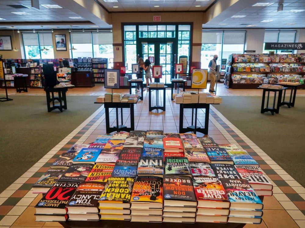 Barnes and noble bookstore in Ventura CA